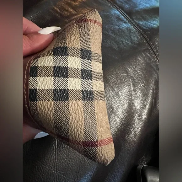 VINTAGE BURBERRY Unisex Coin/Key case. Nova check pattern
